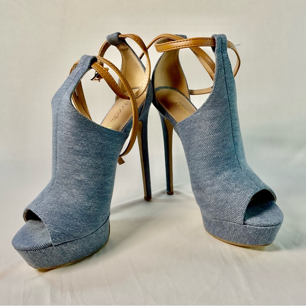 Shoe Dazzle Denim Blue Peep Toe Heels
